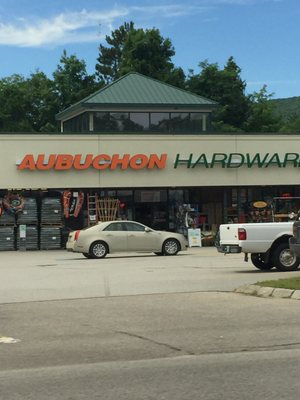 Aubuchon Hardware