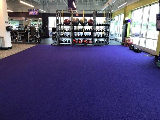 1000 SQ FT functional training turf.