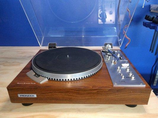 We repaired this 1976 Pioneer PL-570 turntable