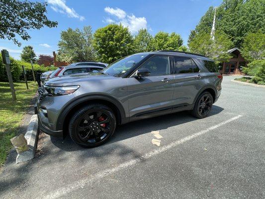 2021Ford Explorer ST