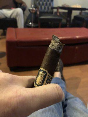 Undercrown Maduro Corona.