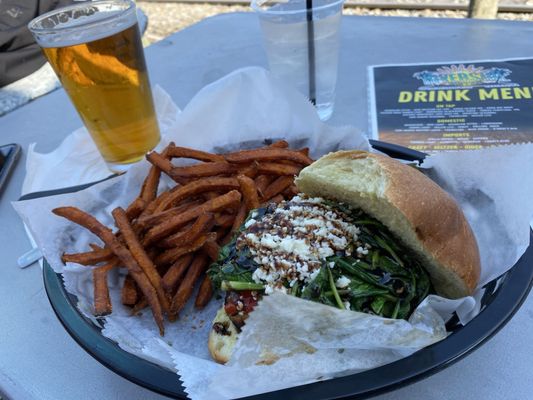 Chicken sandwich with balsamic and greens