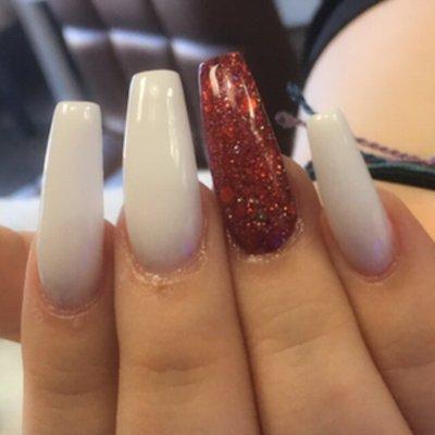 Acrylic nails