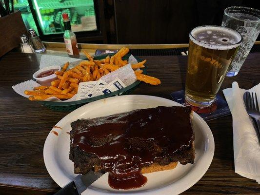 Maggie 's St Louis Style Ribs & sweet potato fries