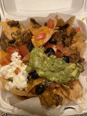 Hank's nachos with carne asada