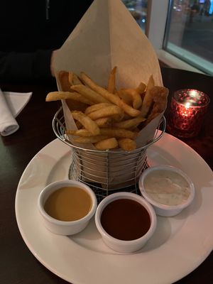 Chicken fingers and fries