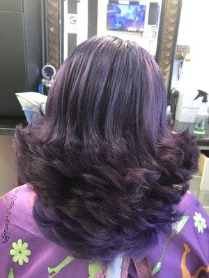 We love to play with fantasy colors. Hair by Mirna