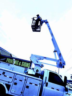 bucket truck service
 Dade , Broward and palm beach