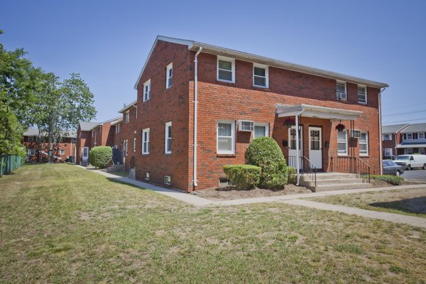 Townhouse Court Apartments