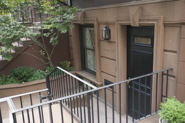 Entrance to The Beekman School, a top Manhattan private school. 