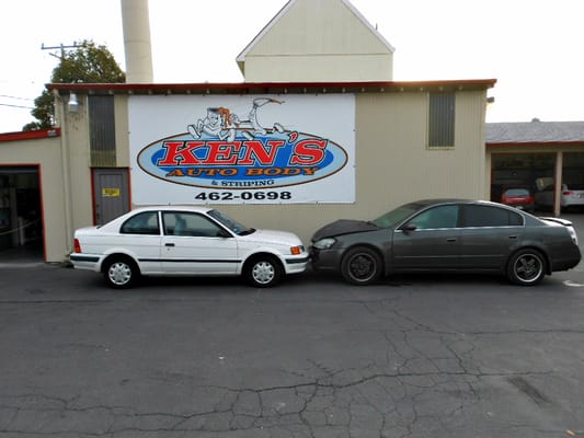 The front of Ken's Auto Body and Striping in Santa Cruz, CA