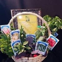 Vegetable Dish Garden with the Words Framed to  "I Come to the Garden"