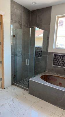 3/8 clear tempered shower enclosure with brush nickel hardware