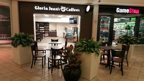 Gloria Jeans Coffees