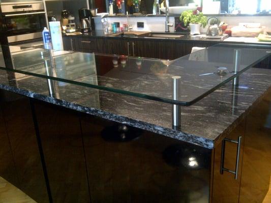 Glass bar top