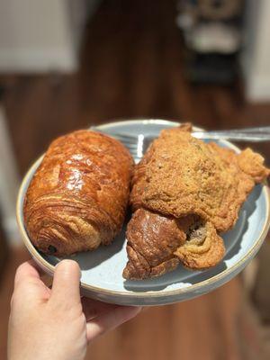 Pain au Chocolat + Crookie