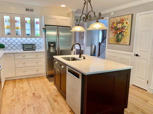 Contractors, Julio & Jason created on our kitchen!  Jim, The electrician, wired all of our new appliances and under/in-cabinet lights.