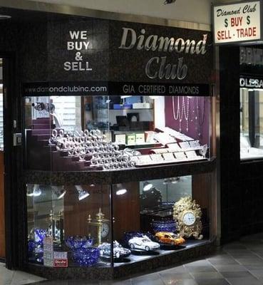 Feel free to visit us in our location
 brDiamond Club Jewelry Store
 br36 NE 1ST Street #154
 brMiami FL 33132
 br 305-377-3335