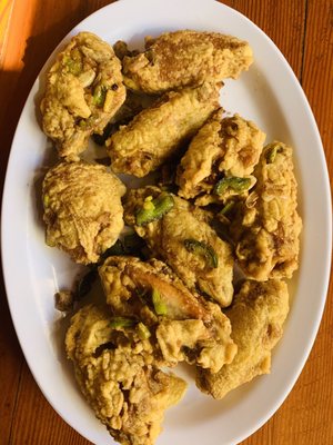 Salt and pepper fried chicken wings