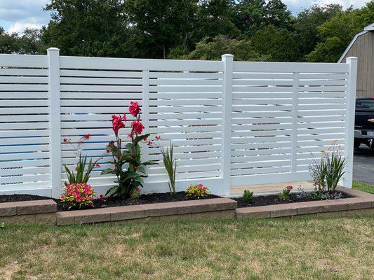 Breezewood Vinyl Fence