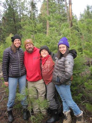 Local family selling Oregon grown trees, donating to local youth and families!