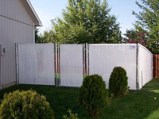 Chain Link with Privacy Slats