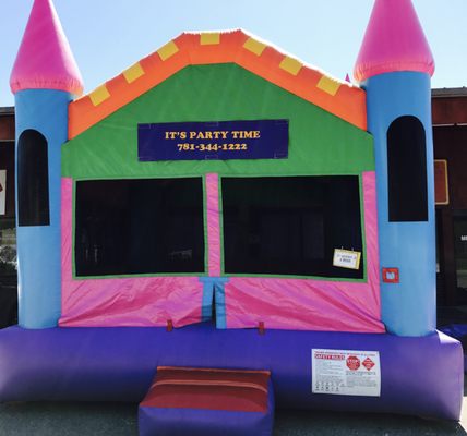 Customize inflatable castles, houses, and combos for your next event!