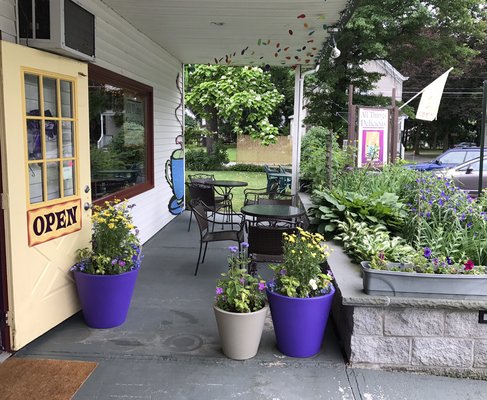 Patio and garden seating!