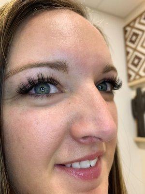 Goodbye mascara, Hello Lashes!