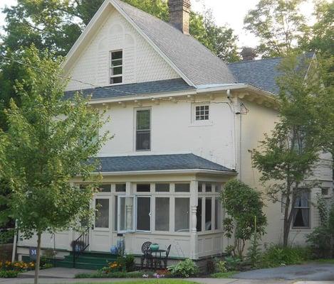 Charming home built in 1894 by Samuel Murphy for his bride