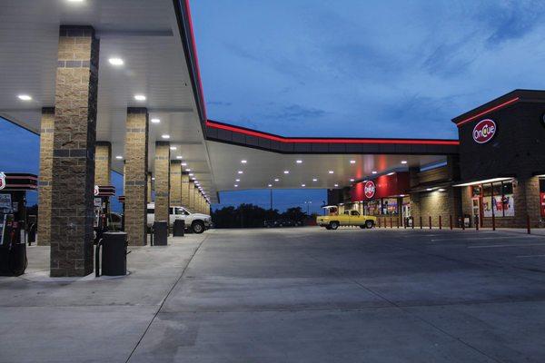 OnCue is a convenience store chain offering a selection of beverages, fresh food, fuel and clean restrooms.