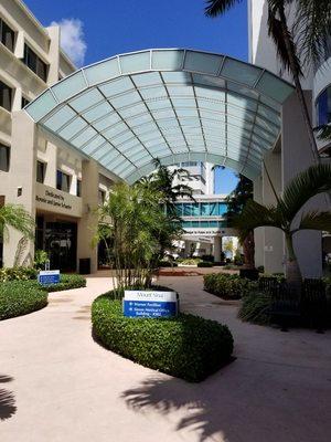 Office gardens at Mount Sinai Hospital