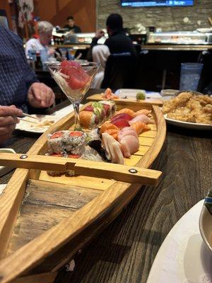 Platter B sushi boat