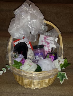 Baskets and More By Deb