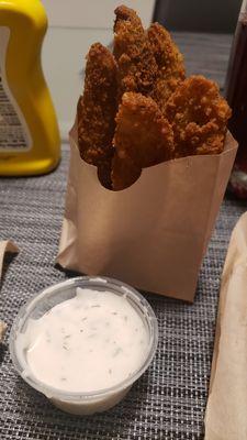 Fried pickles & ranch, yum!