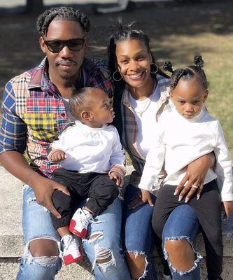 Yvonne Sampson Smith with her husband, Shaqeer Rhasjuan Smith and two youngest children