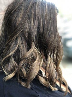 Beige blonde balayage