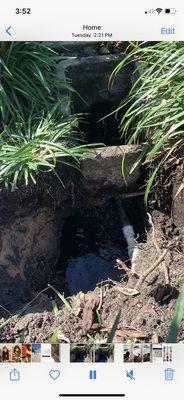 active water leak from sliced pipe installed by Wallice Plumbing