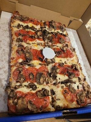 Large Detroit style with pepperoni and mushrooms