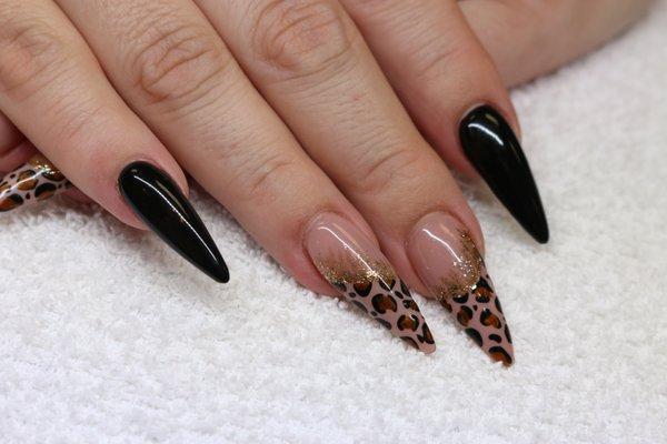 Nails By Sarah Carlson M-ANT