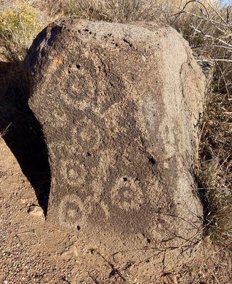 Petroglyphs at Pueblo la Plata