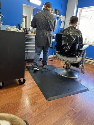 Bobbys Barber Shop