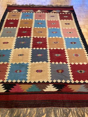 6.4ft x 9ftGenuine Kilim rug
Size: