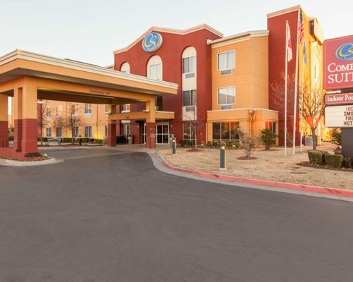 Comfort Suites Central / I-44