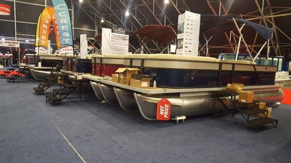 Crest Pontoons at the 2018 Boat Show