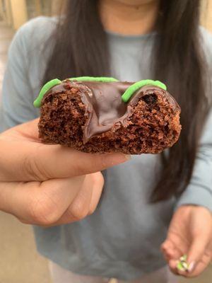 *moiiiist* chocolate donut.