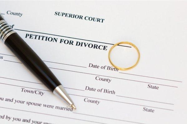 Do you need to fill out your divorce papers and you don't know how? We can help you! 
 (We are not attorneys, we do not give legal advice)