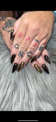 A Halloween set of nails