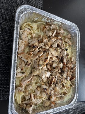 To go family chicken Alfredo