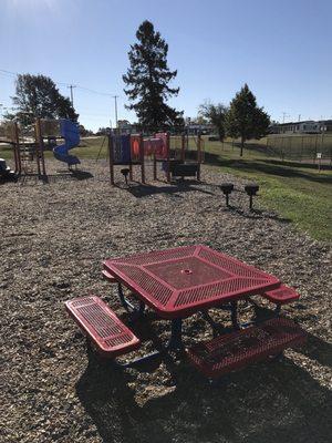 Picnic table and side view